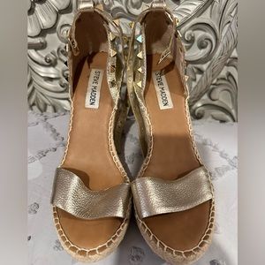 Steve Madden studded wedge